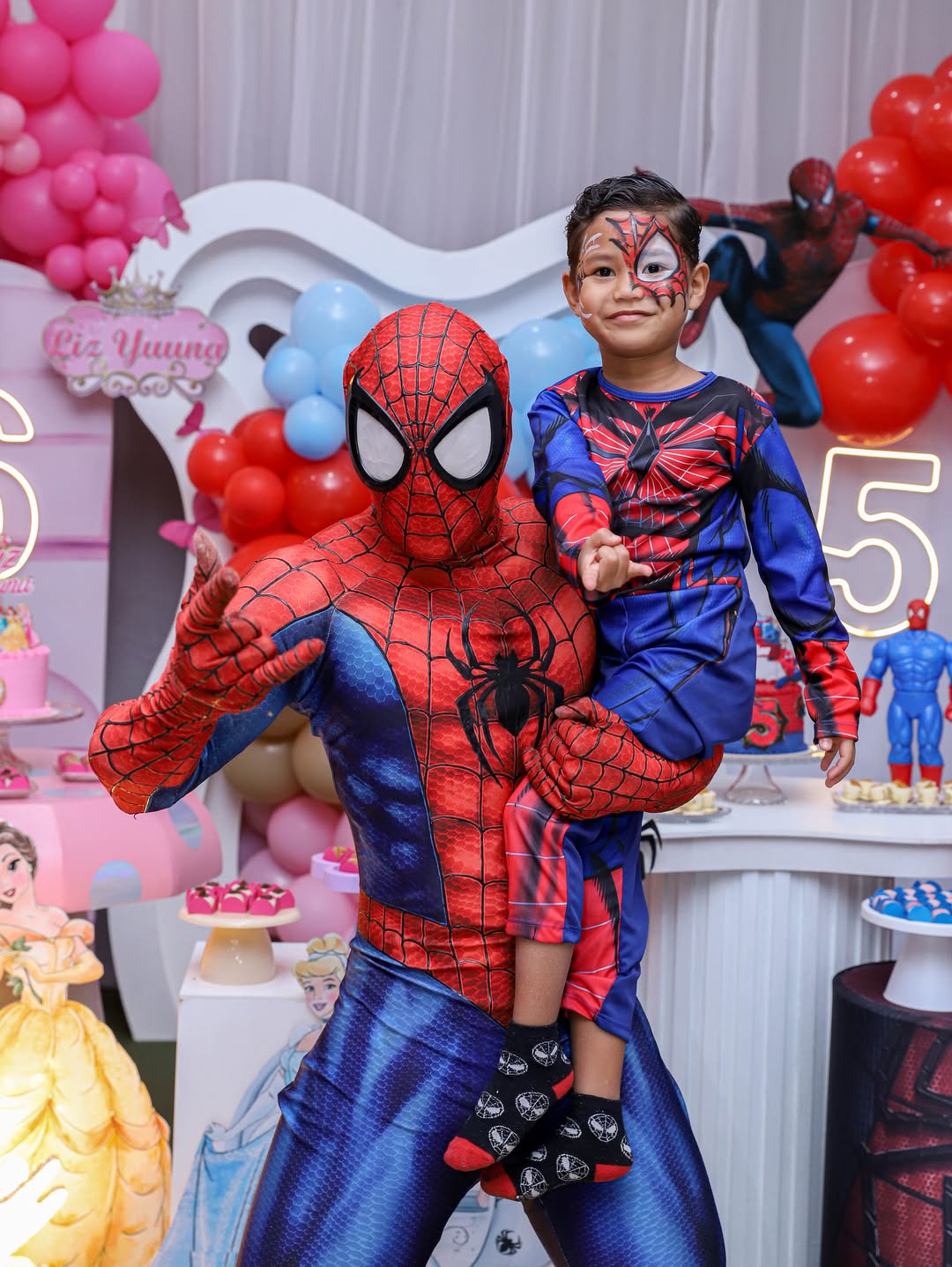 Heróis em cena